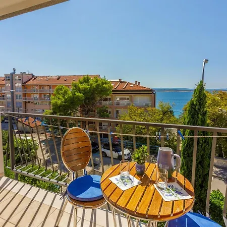 Loncaric Apartamento *