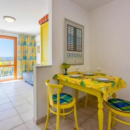 Loncaric Apartamento *