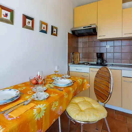 Loncaric Apartamento *